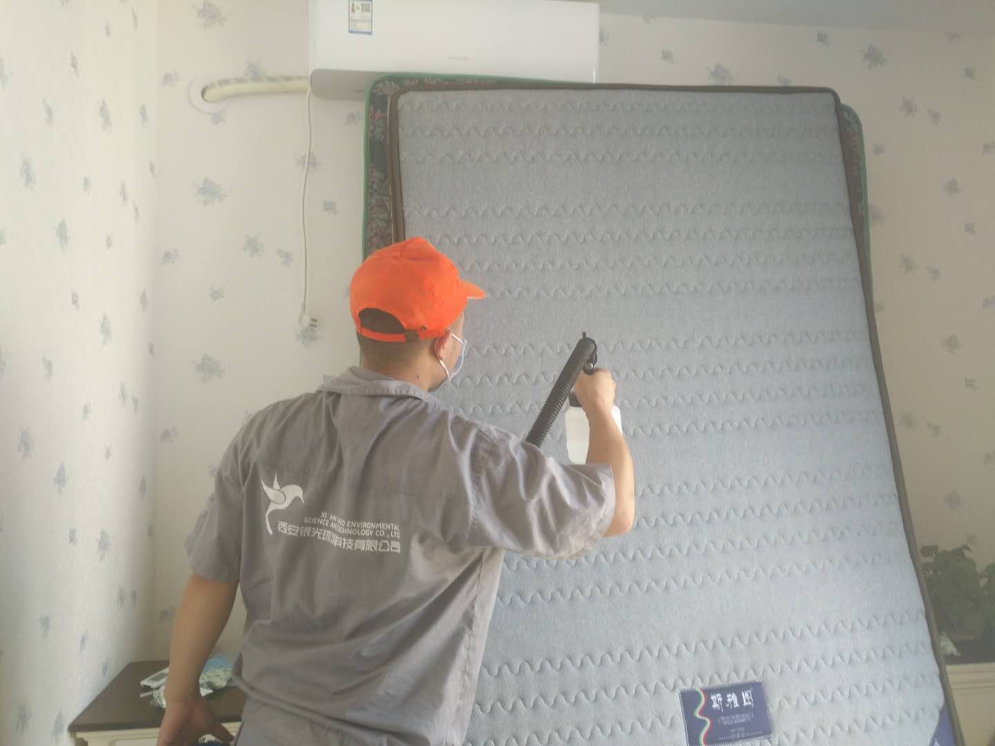 臥室床墊全方位噴涂施工 臥室床墊全方位噴涂施工