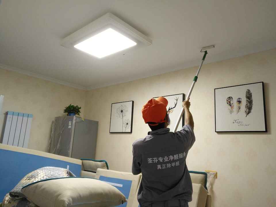 客廳頂面全方位滾筒施工 客廳頂面全方位滾筒施工