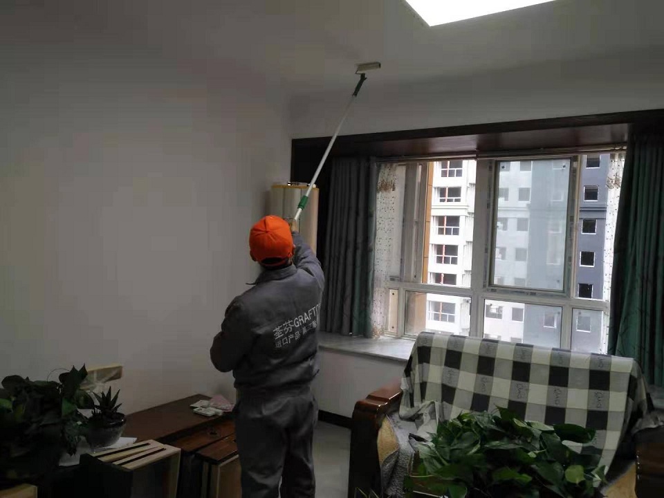 室內客餐廳頂面滾筒甲醛治理施工 室內客餐廳頂面滾筒甲醛治理施工