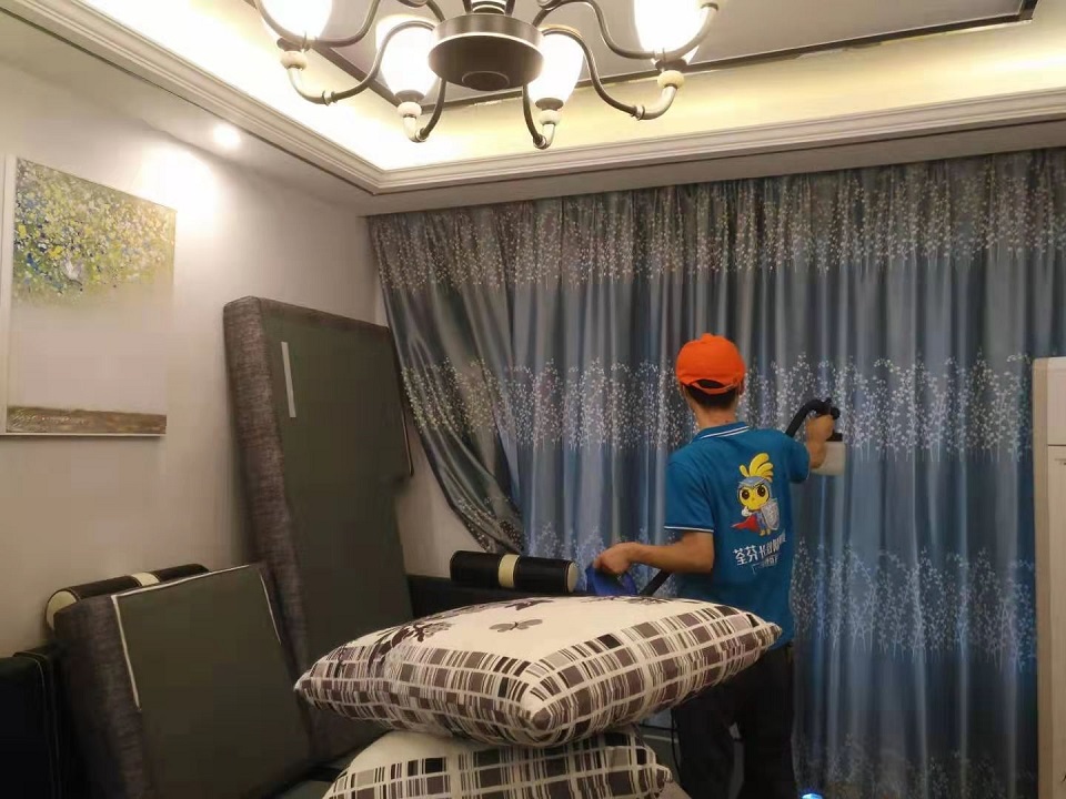 客廳窗簾布藝全方位噴涂甲醛治理 客廳窗簾布藝全方位噴涂甲醛治理