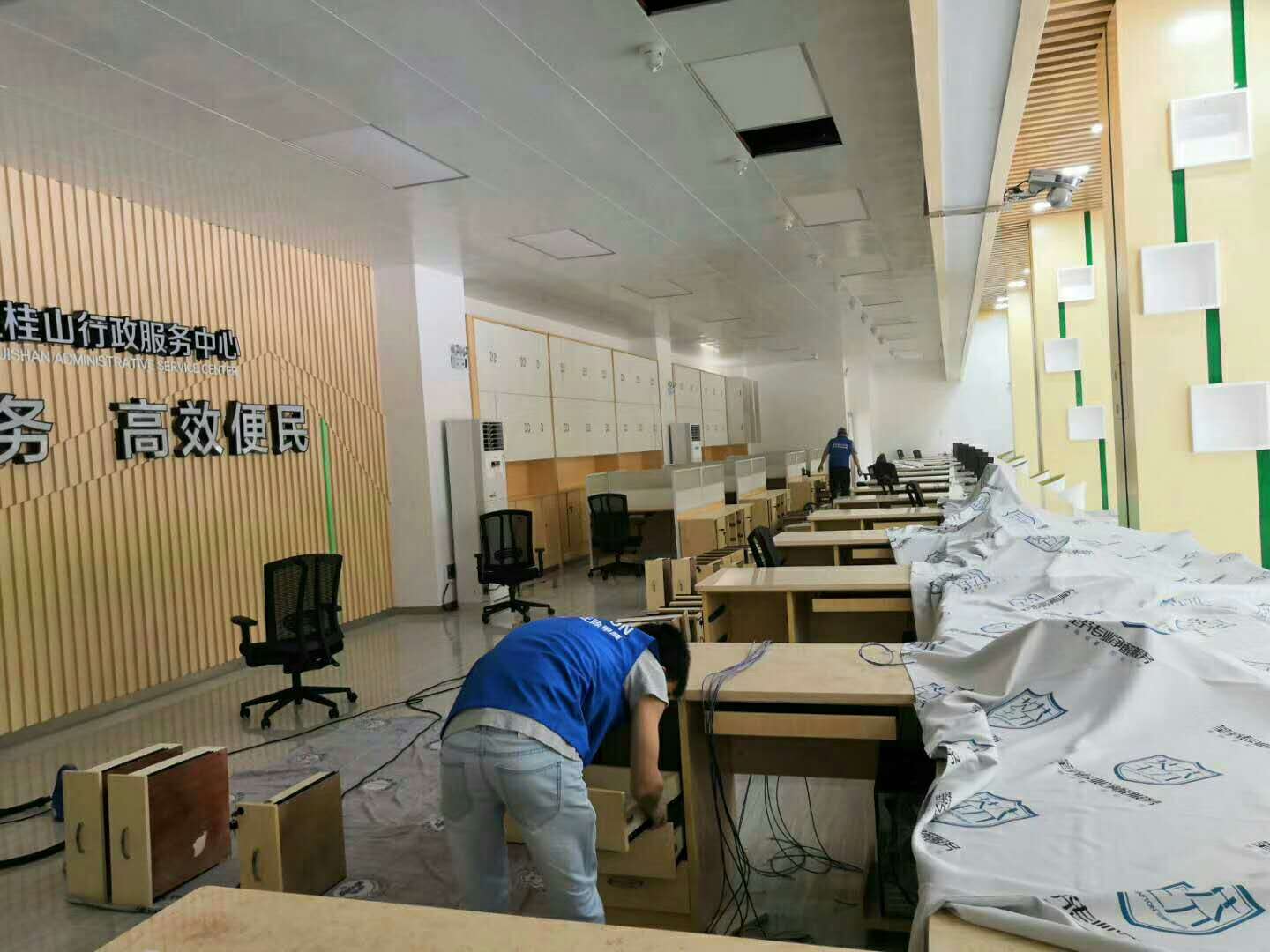 辦公大廳桌椅全方位施工治理甲醛 辦公大廳桌椅全方位施工治理甲醛