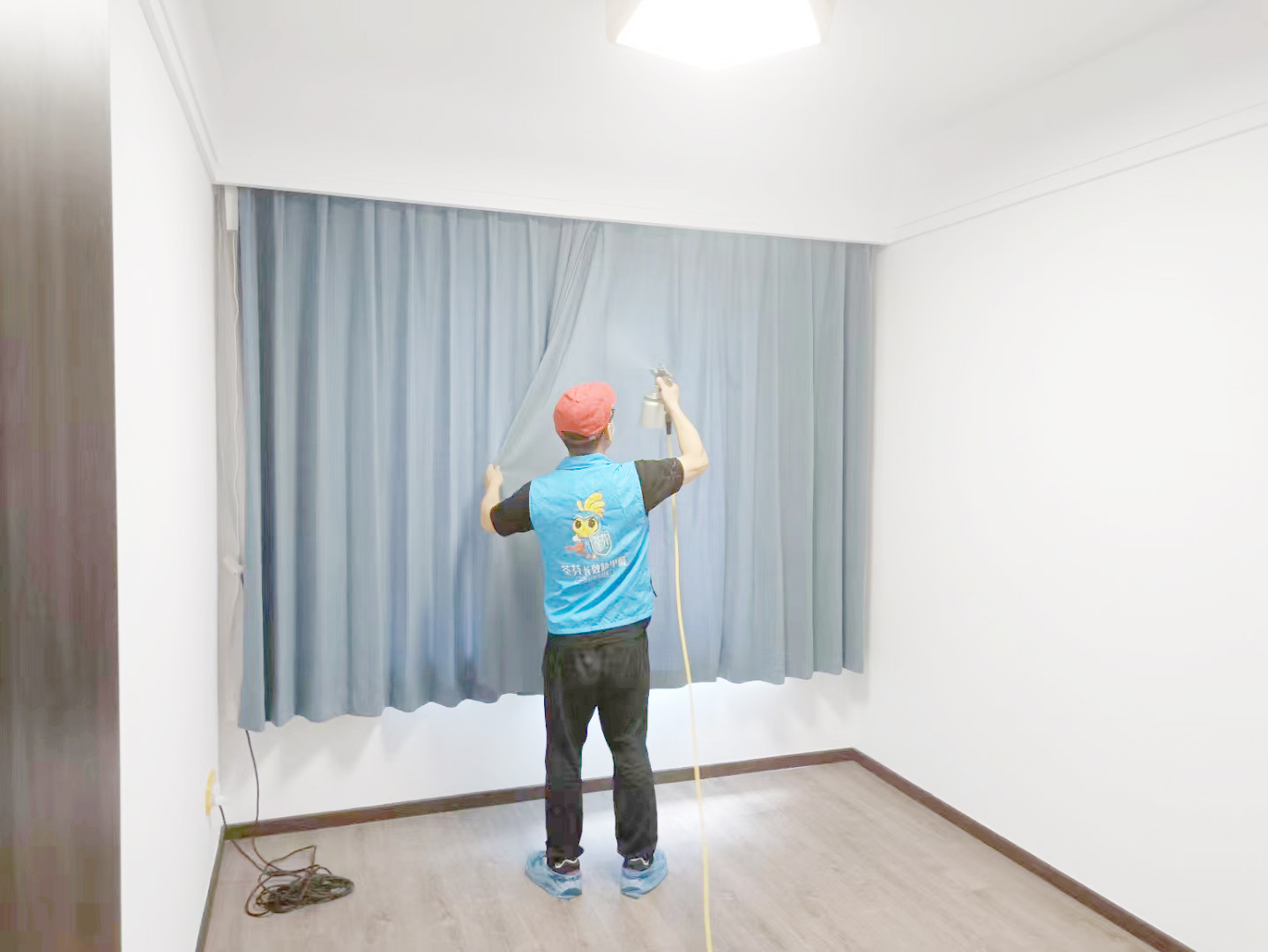 臥室窗簾全方位噴涂治理 臥室窗簾全方位噴涂治理