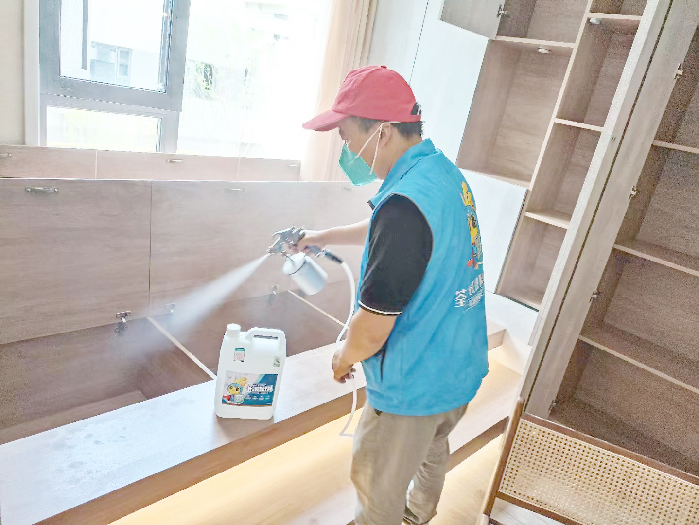 臥室榻榻米儲物空間噴涂治理 臥室榻榻米儲物空間噴涂治理