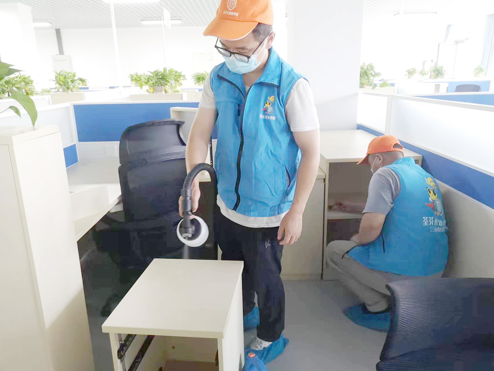 學(xué)校辦公桌椅施工治理甲醛 學(xué)校辦公桌椅施工治理甲醛